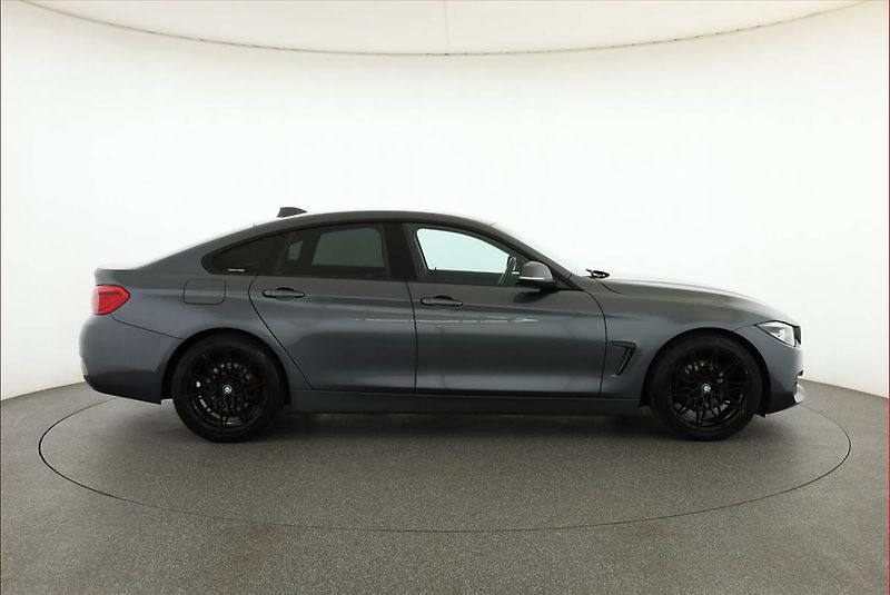 BMW Řada 4 (2018) 420d, Automat, Serv.kniha - fotka 6 z 19