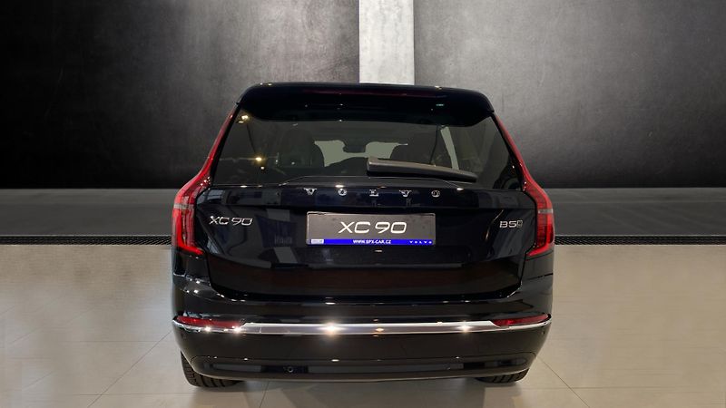 Volvo XC90 (2026) ULTRA BRIGHT, B5 AWD, 184+10 k - fotka 5 z 15