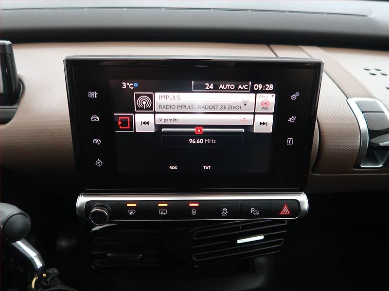 Citroën C4 Cactus (2014) 1.2 PureTech, Serv.kniha, Navi - fotka 12 z 19