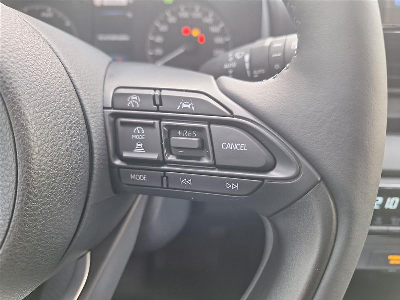 Mazda 2 Hybrid 1.5 G116 AT EXCLUSIVE-LINE - fotka 10 z 16
