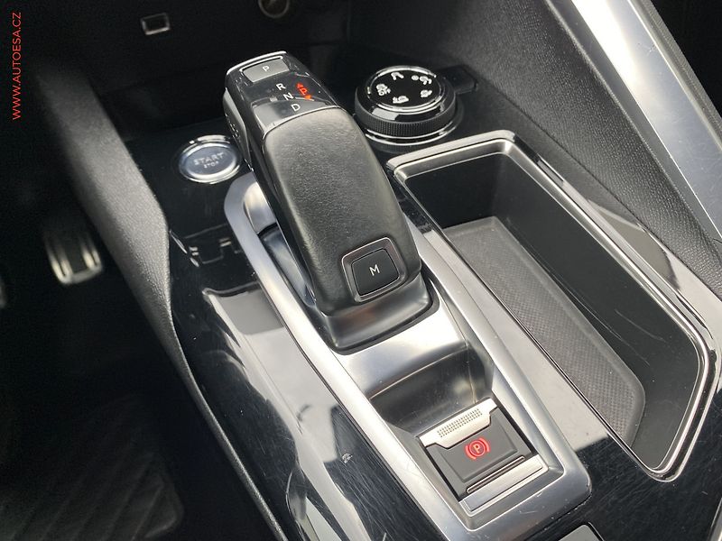 Peugeot 3008 (2017) 2.0 HDi, GT, AT, LED, TZ - fotka 15 z 19