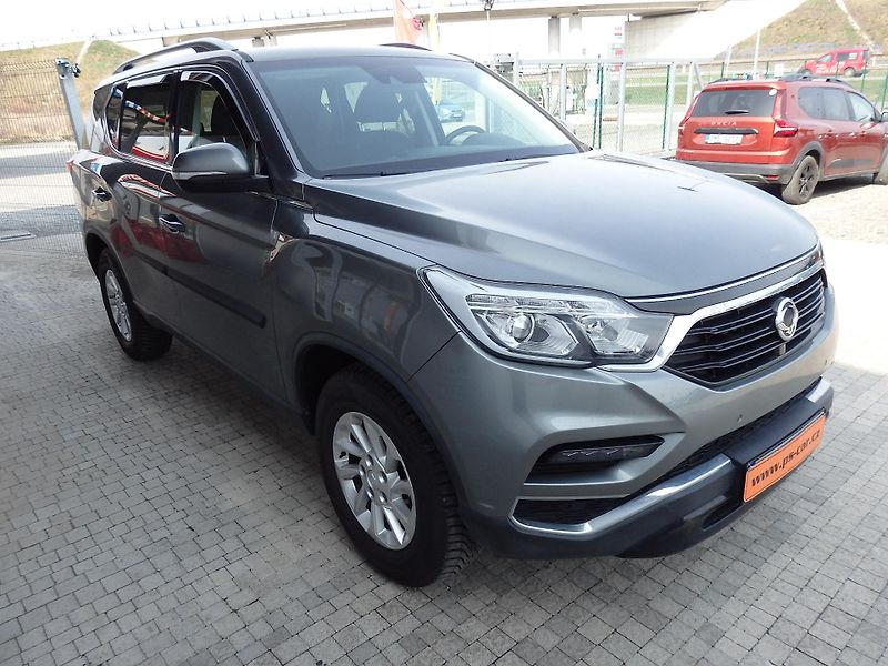 SsangYong Rexton 2.2 D 133 kW 4WD NAVIGACE - fotka 3 z 21