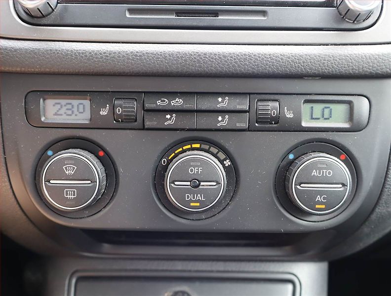 Volkswagen Tiguan (2008) 2.0 TDI, 4X4, nová STK, Tažné - fotka 12 z 18