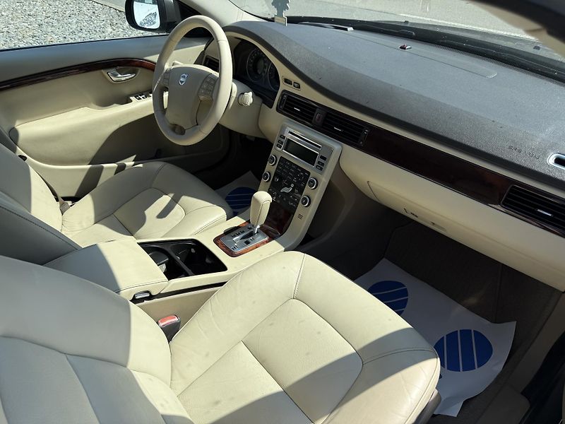 Volvo S80 2.4 D5 136 KW ALU. - fotka 9 z 12