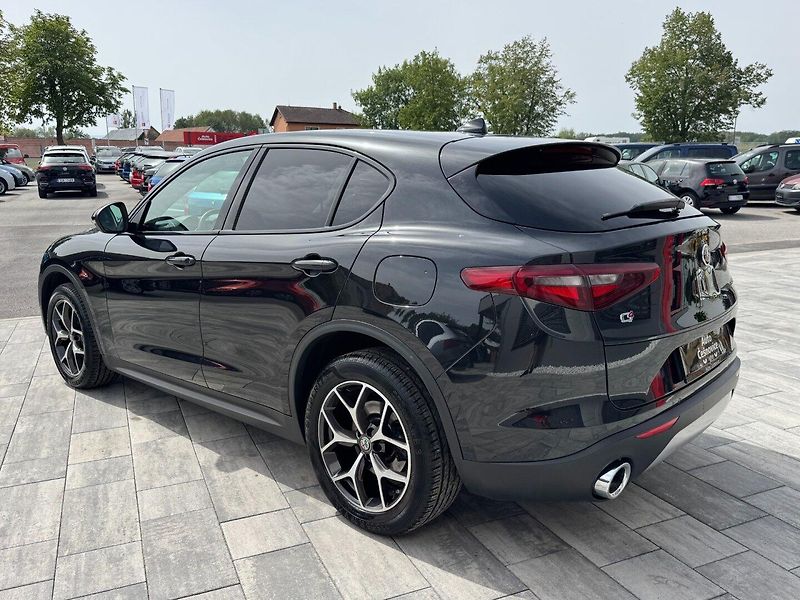 Alfa Romeo Stelvio (2018) 2.0 T 206 KW Q4 AT ZF8 SUPER - fotka 7 z 31