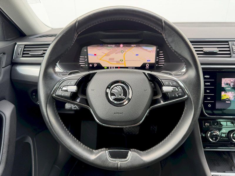 Škoda Superb (2022) 2.0TDI 110kW DSG Comfort Plus - fotka 8 z 35