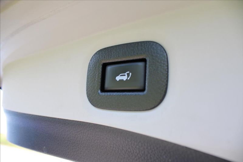 Nissan X-Trail 2,0 DCi 130kW 4x4, 360 kamera - fotka 26 z 30