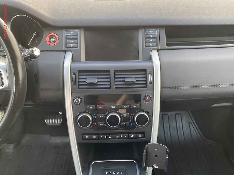 Land Rover Discovery Sport (2016) 2.0 TD4 4x4, AT, kůže - fotka 12 z 17