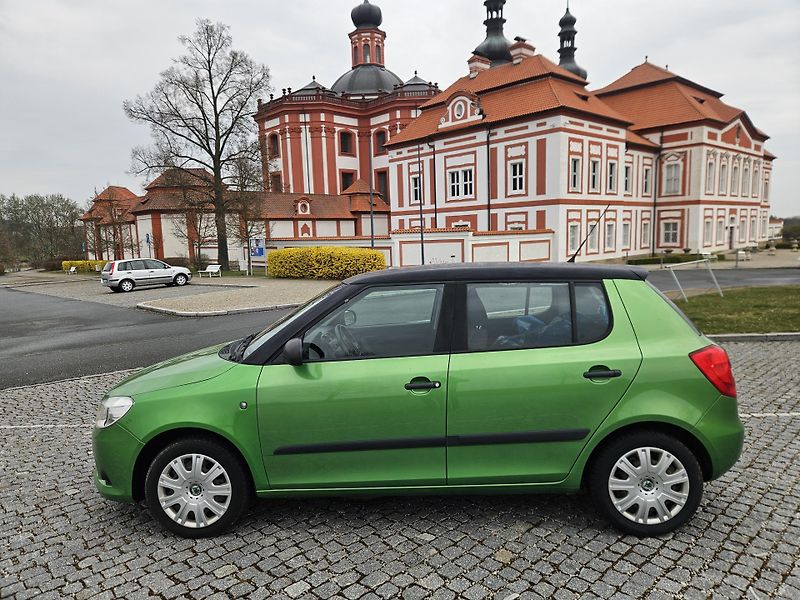 Škoda Fabia (2010) 1.6TDI 66KW, PĚKNÝ STAV, SPLÁT - fotka 9 z 30