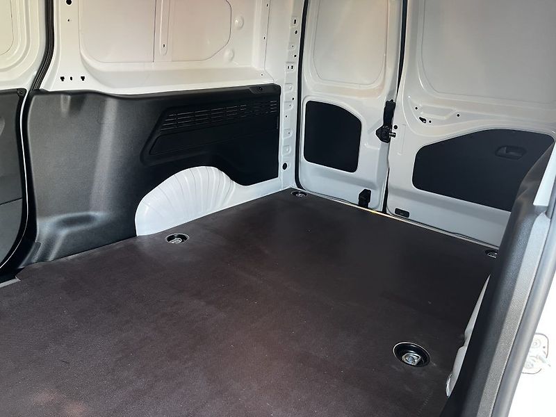 Toyota ProAce City 1.5D 130k MT Active Multimedia - fotka 13 z 28