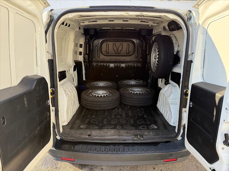 Opel Combo 1,4 - fotka 10 z 11