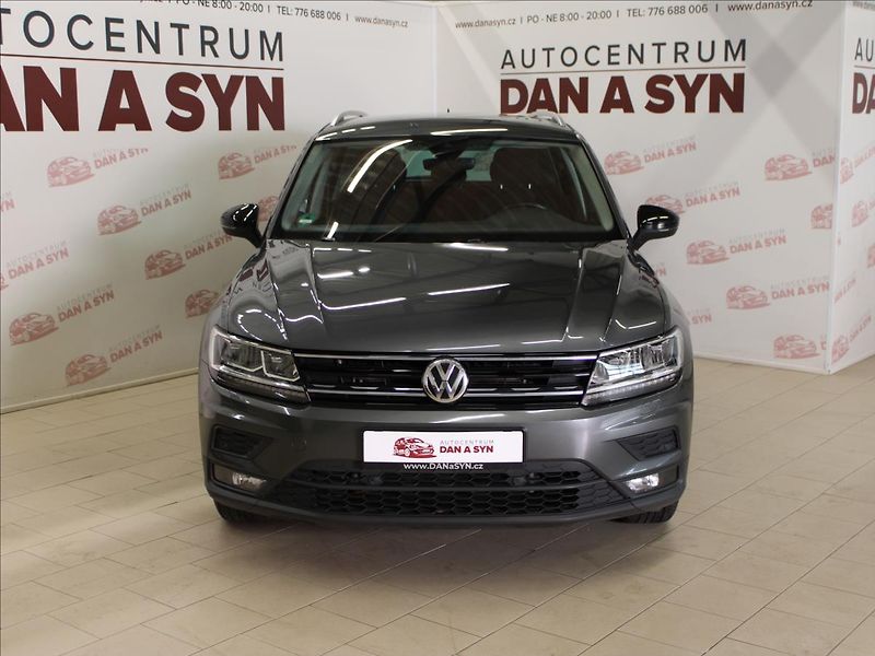 Volkswagen Tiguan 2,0 TSi 140 KW, LED, DSG, 4 Mo - fotka 2 z 30