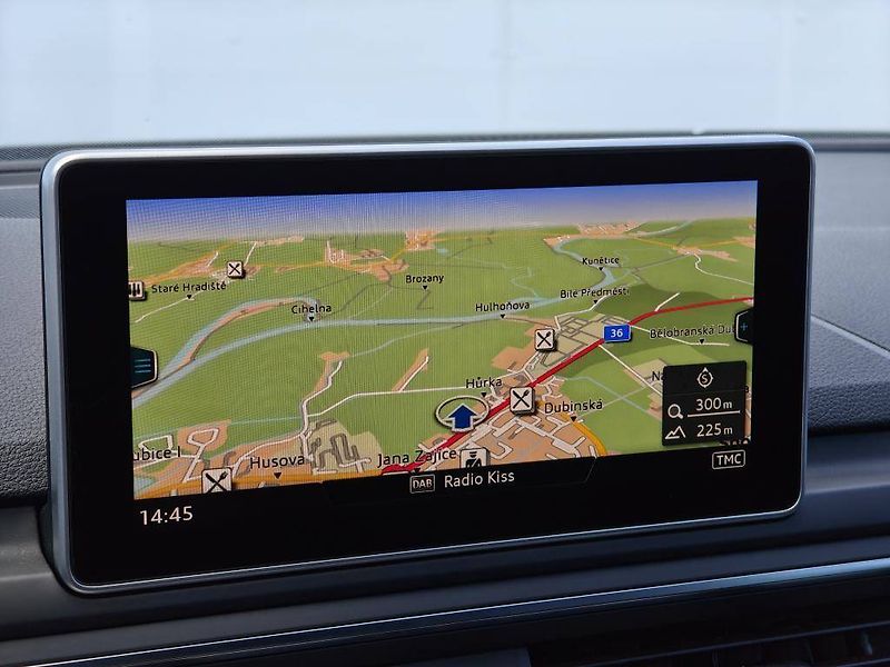 Audi A4 S-Line 2,0 TSI 185 kW Quattro - fotka 17 z 27