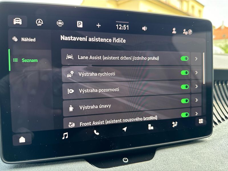 Škoda Superb combi selection 110 kW DSG TDI - fotka 15 z 24