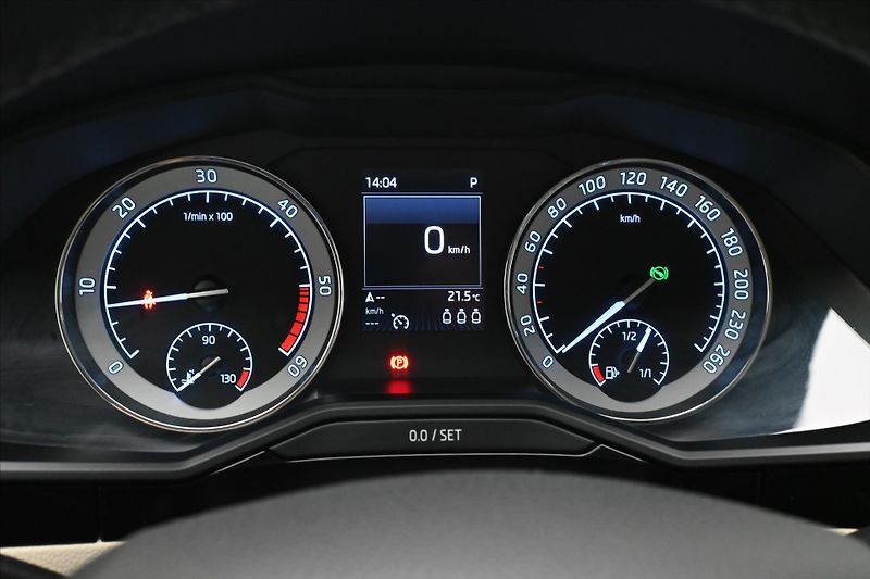 Škoda Superb 2,0 TDI 140 kW DSG L&K Záruka - fotka 16 z 32