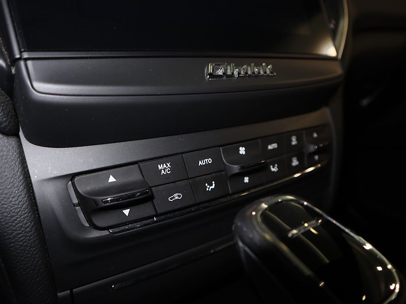Maserati Ghibli 3.0 V6 202 kW - fotka 14 z 24