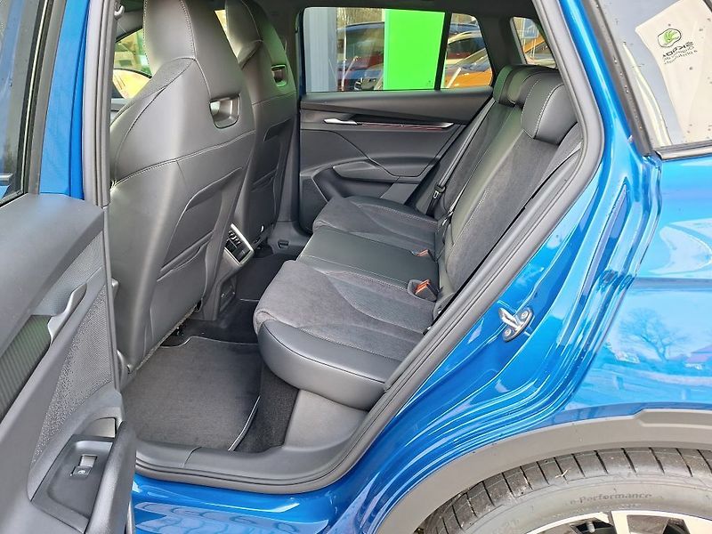 Škoda Elroq Sportline 85 82kWh 210kW - fotka 7 z 11