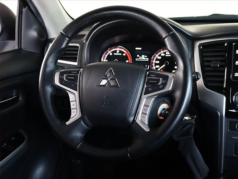 Mitsubishi L200 (2022) 2.2 DI-D - fotka 14 z 18