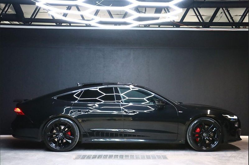 Audi A7 55 TFSI e quattro Matrix B&O - fotka 6 z 26