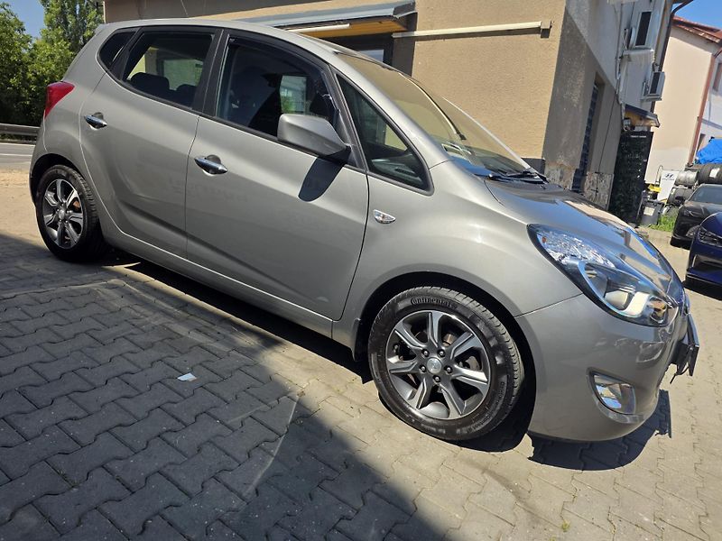 Hyundai ix20 1.6-KLIMA-SENZORY-ISOFIX - fotka 6 z 24