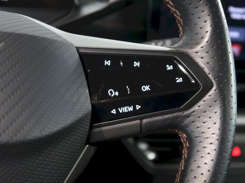 Cupra Born (2023) ELECTRIC 150KW / 62kWh ALU18 - fotka 16 z 35