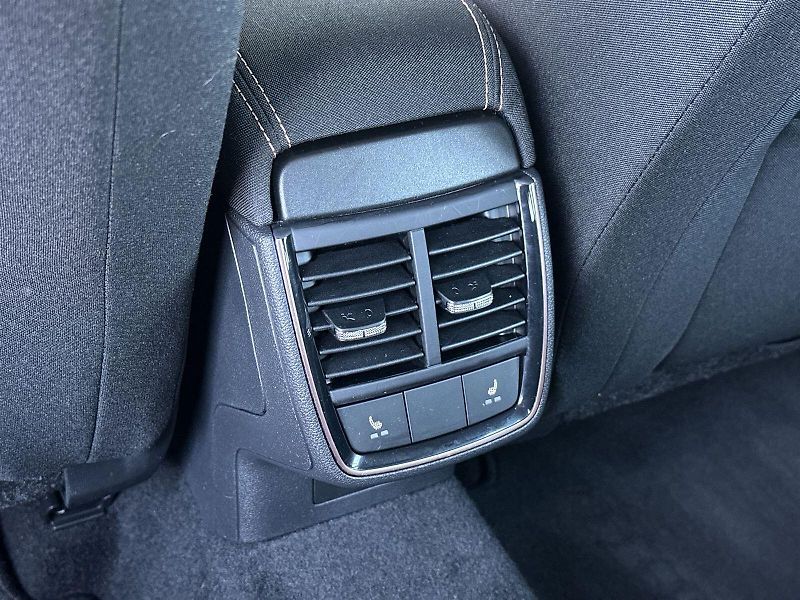 Škoda Kamiq (2020) 1.5 TSI Style - fotka 25 z 34
