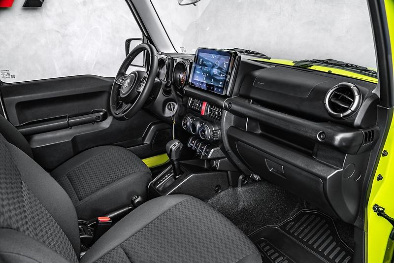 Suzuki Jimny 1,5 ALL GRIP - fotka 12 z 21