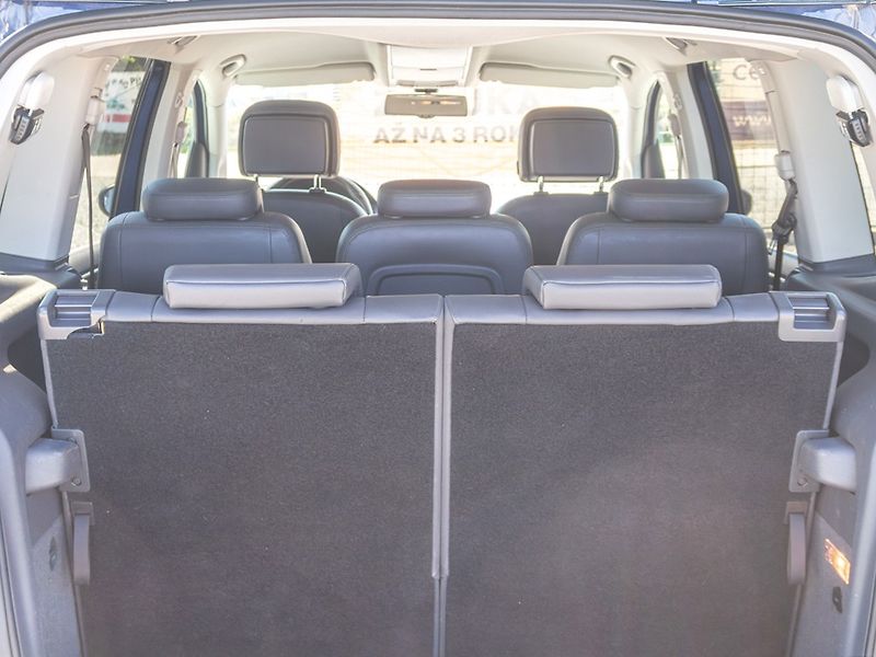 Volkswagen Touran (2014) 1.6TDI HG NAVI – 7 SEDADEL - fotka 39 z 47
