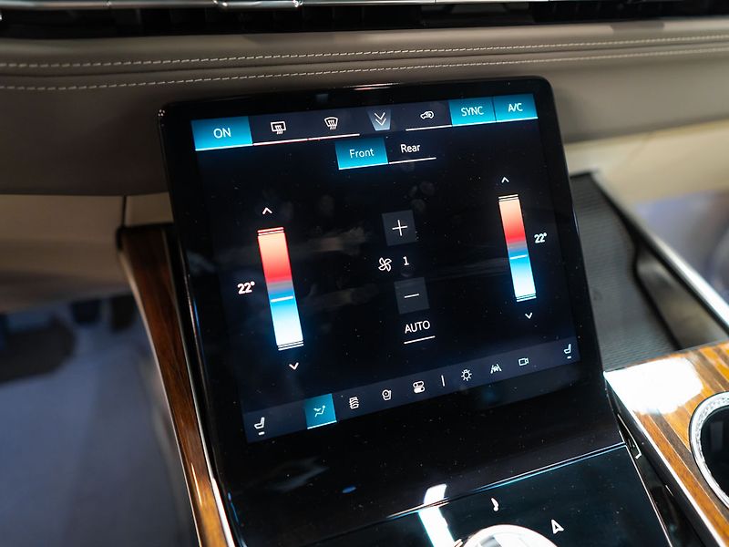 Cadillac Escalade (2026) 6.2 ESV Sport Platinum 2026 - fotka 32 z 50
