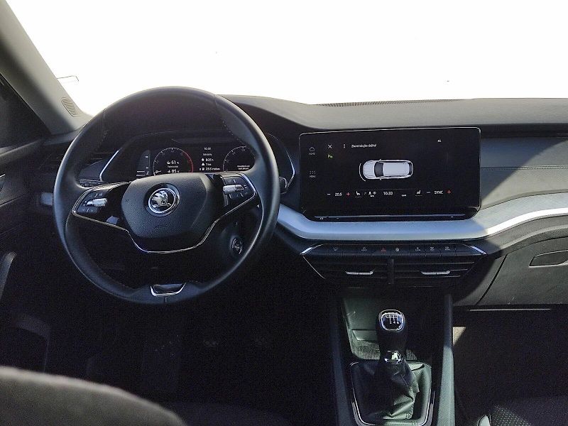 Škoda Octavia (2023) combi Tour 2,0 Tdi 110 Kw - fotka 6 z 37