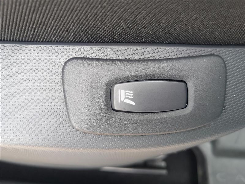 Renault Captur 1,2TCe 88kW AUTOMAT - fotka 30 z 56