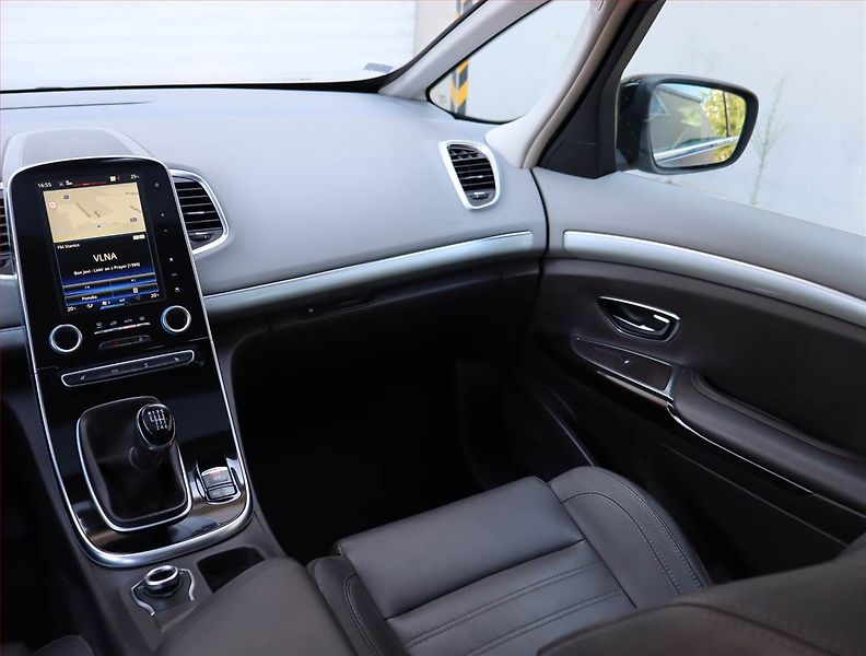 Renault Espace (2015) 1.6 dCi, 7 míst, Kůže, Navi - fotka 8 z 31