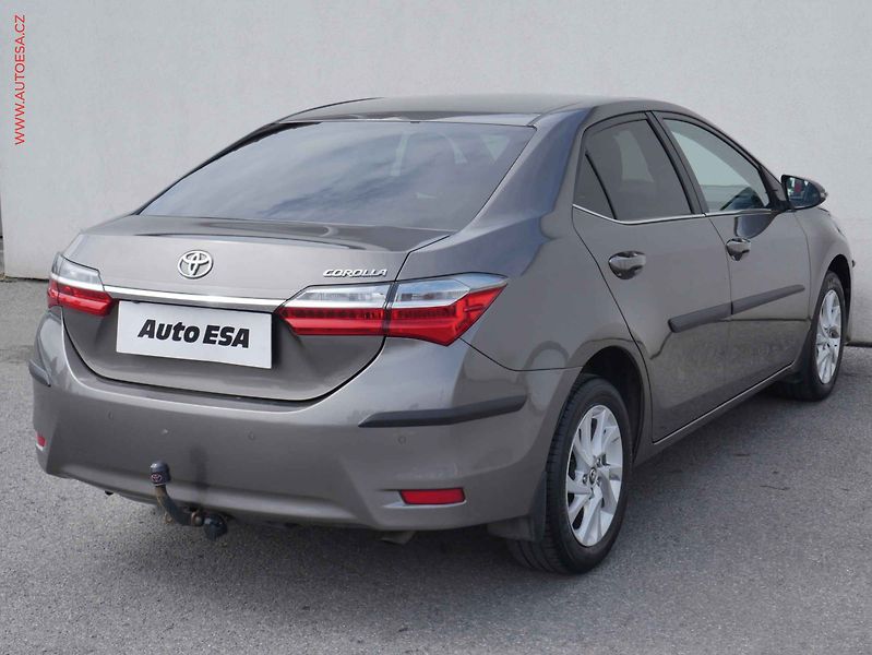 Toyota Corolla (2018) 1.6i, 1.maj,ČR, AC, TZ, park - fotka 4 z 16