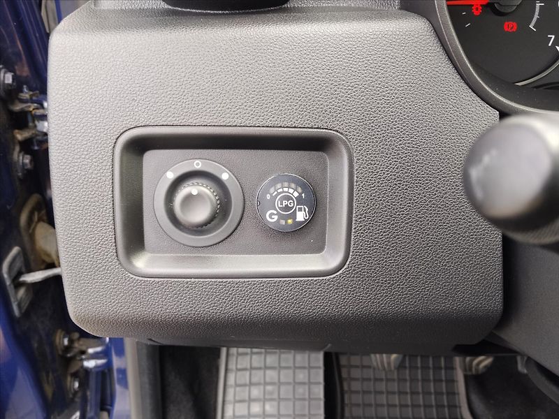 Dacia Duster 1,0   1.0TCe 74kW LPG - fotka 10 z 25
