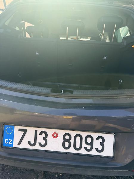 Opel Astra 1,6 CDTI  klima, závada motoru - fotka 9 z 28