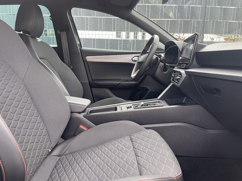 Seat Leon (2021) 1.5 TSI 110 kW DSG FR - fotka 13 z 47