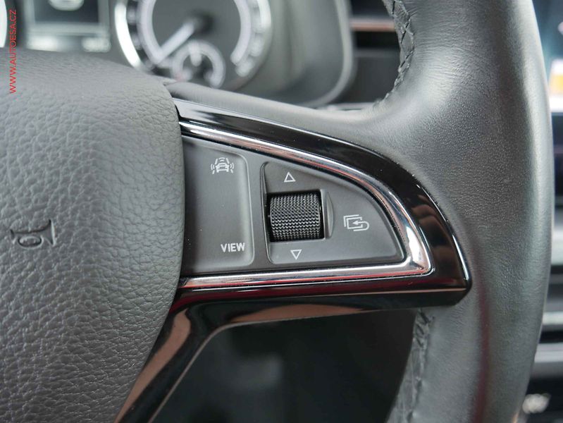 Škoda Scala (2020) 1.0TSi, ČR, Style, LED - fotka 14 z 16