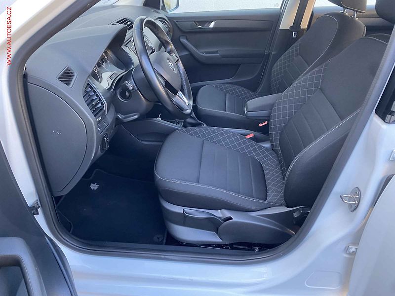 Škoda Fabia (2015) 1.2 TSi, Style, AC, park - fotka 9 z 18