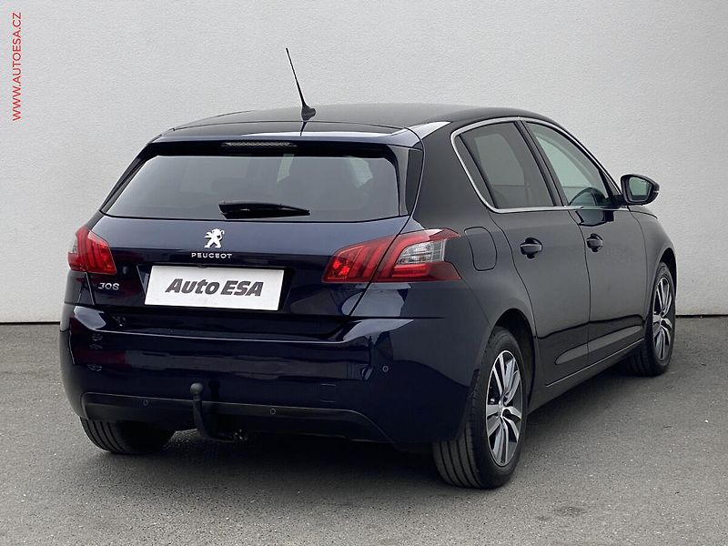 Peugeot 308 (2019) 1.2PT, Allure, AT, navi, TZ - fotka 4 z 18