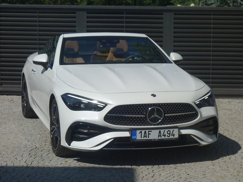 Mercedes-Benz CLE (2024) 300*4M*CABRIO*AMG*TOP-VÝB*CZ!! - fotka 3 z 50