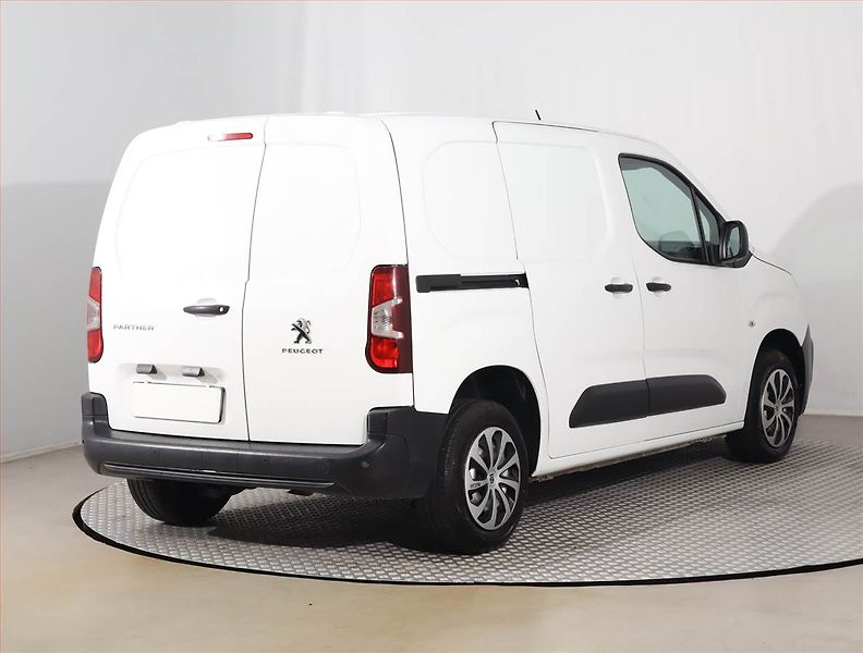 Peugeot Partner (2021) 1.5 BlueHDi, SR - fotka 5 z 11