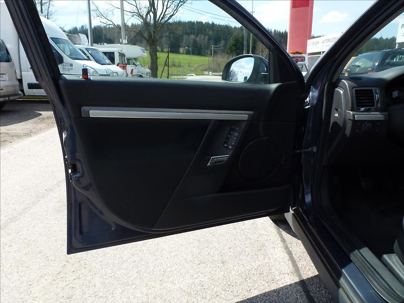 Opel Vectra 1,9 CDTi Wagon Station - fotka 14 z 44