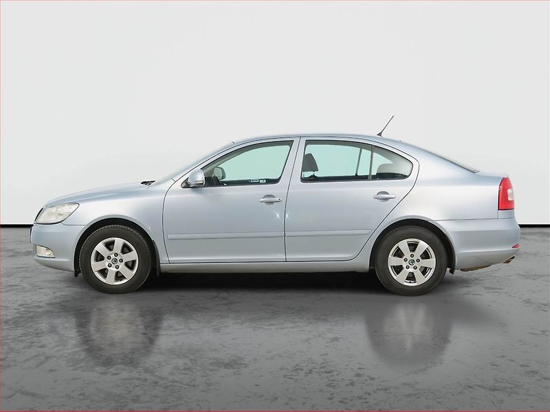 Škoda Octavia (2010) 2.0 TDI, nová STK, udržované - fotka 3 z 15
