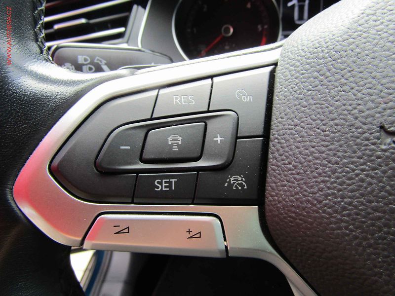 Volkswagen Passat (2020) 2.0TDi, Business, DSG, navi - fotka 15 z 17