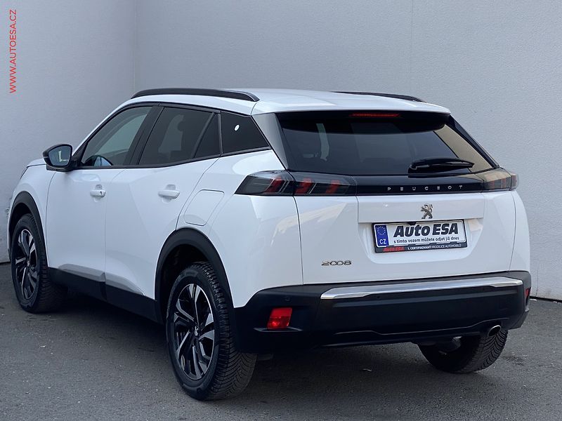 Peugeot 2008 (2022) 1.5 HDi, Allure, AT - fotka 6 z 18