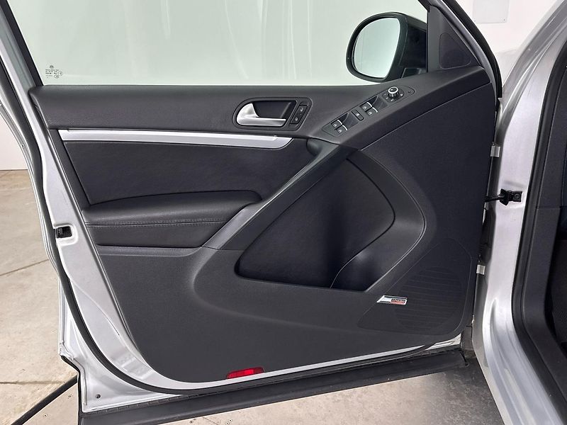 Volkswagen Tiguan Sport 4MOT - fotka 13 z 29