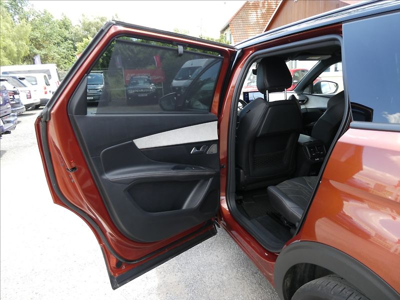 Peugeot 5008 2,0 HDi 130kW GT 7.míst AT8 - fotka 24 z 50