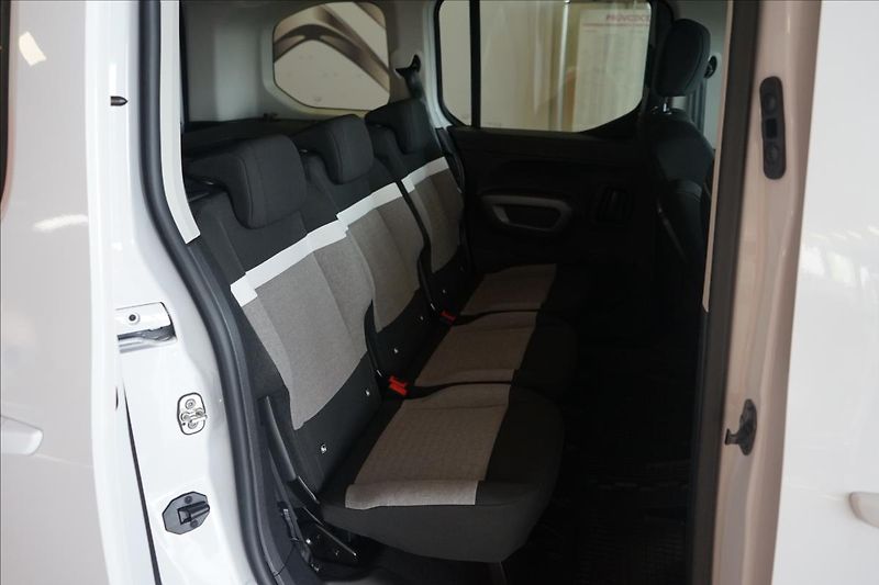 Citroën Berlingo (2026) 1,5 Diesel 100k Manual PLUS - fotka 11 z 19