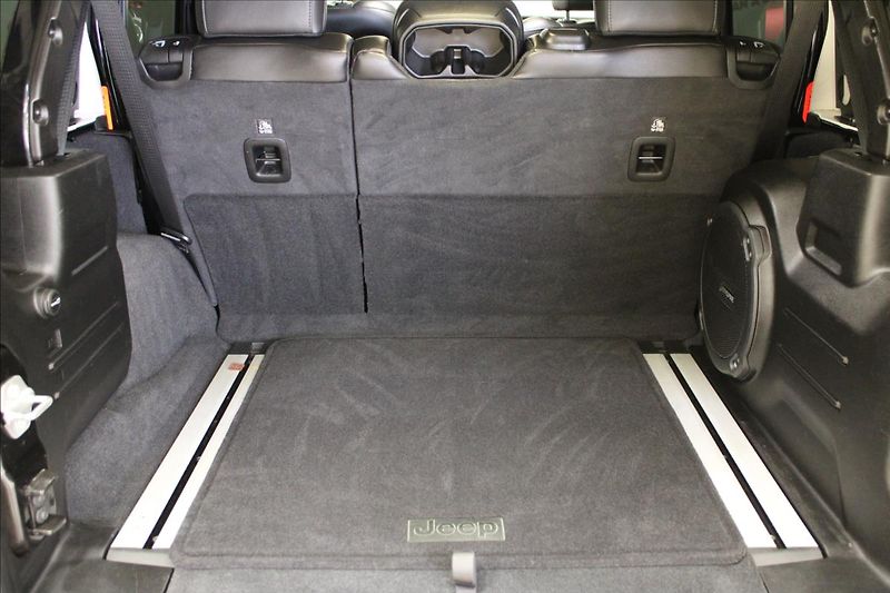 Jeep Wrangler 2,0 T Unlimited Rubicon CZ - fotka 6 z 30
