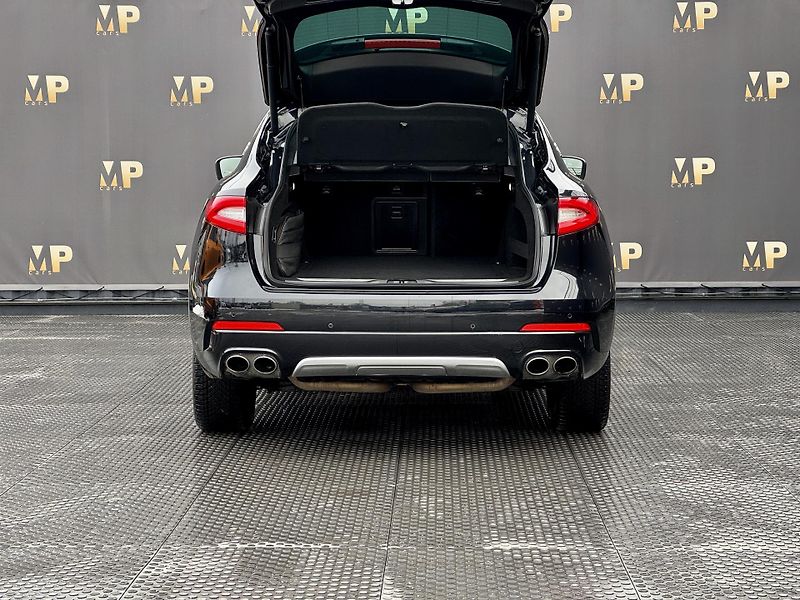 Maserati Levante (2018) GranLusso Q4, 3.0iV6 257kW, ČR - fotka 7 z 45